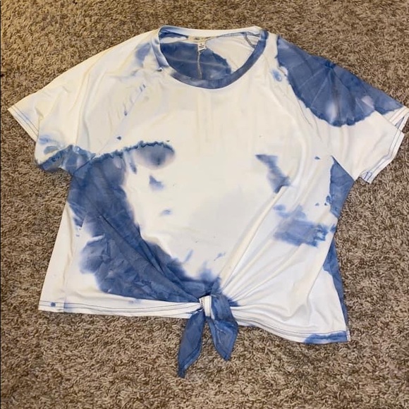 Top - Picture 1 of 2